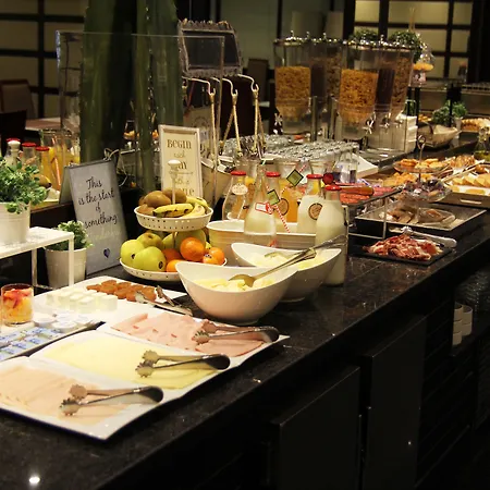 Hotel Conde Duque 3*