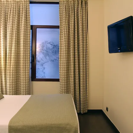 Conde Duque Hotel 3*