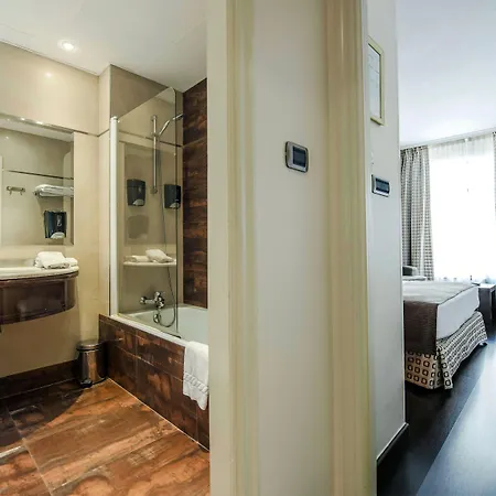 Hotel Conde Duque 3*