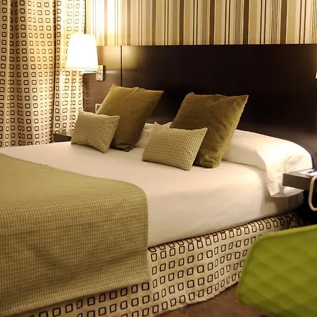 Hotel Conde Duque 3*