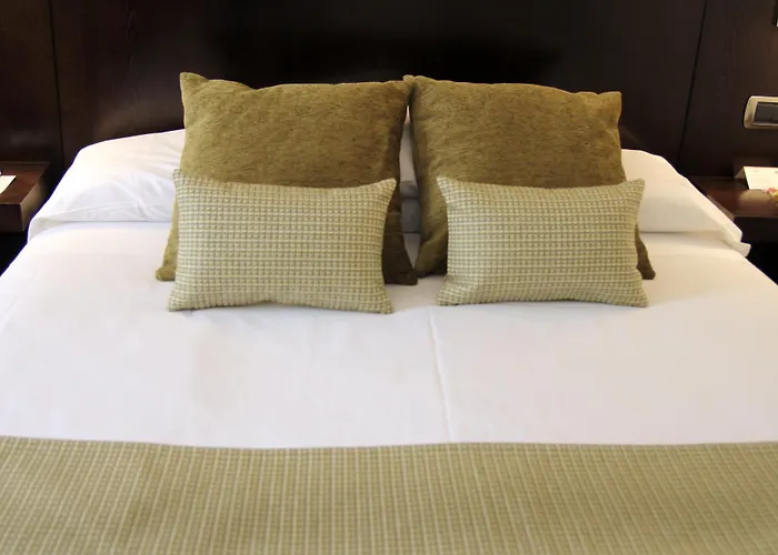 Hotel Conde Duque 3*