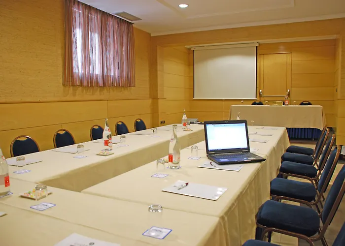 Hotell Conde Duque 3*