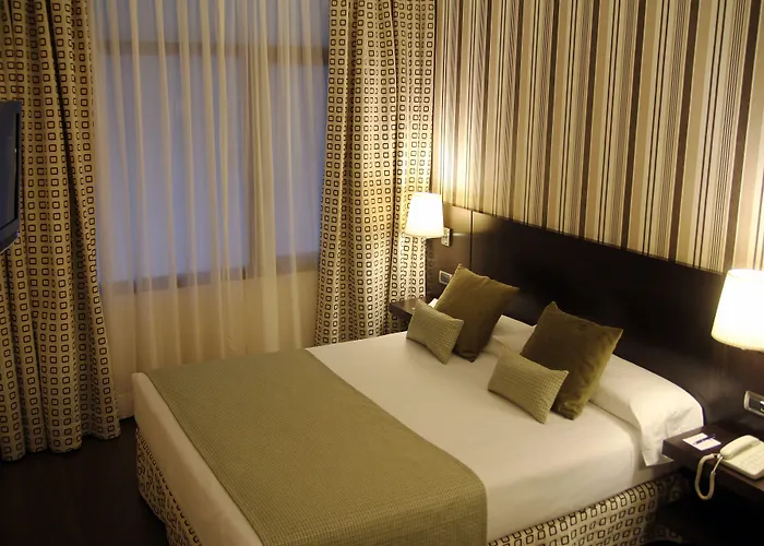 Conde Duque Hotell 3*