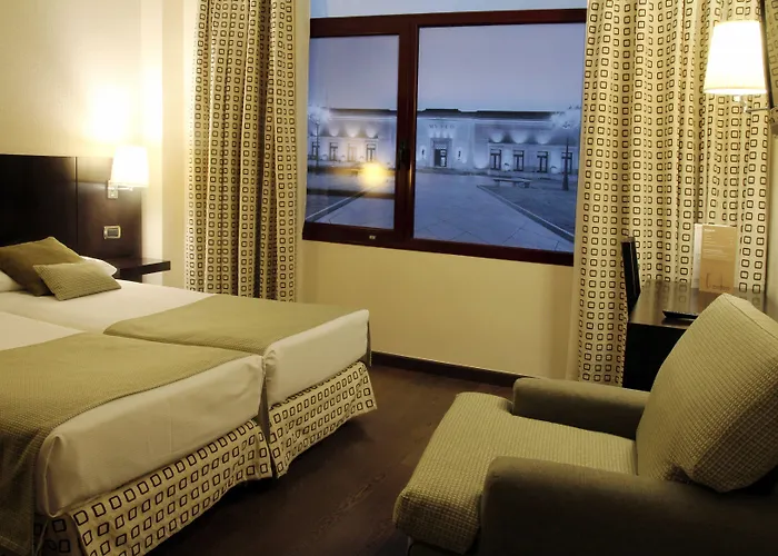 Hotell Conde Duque 3*